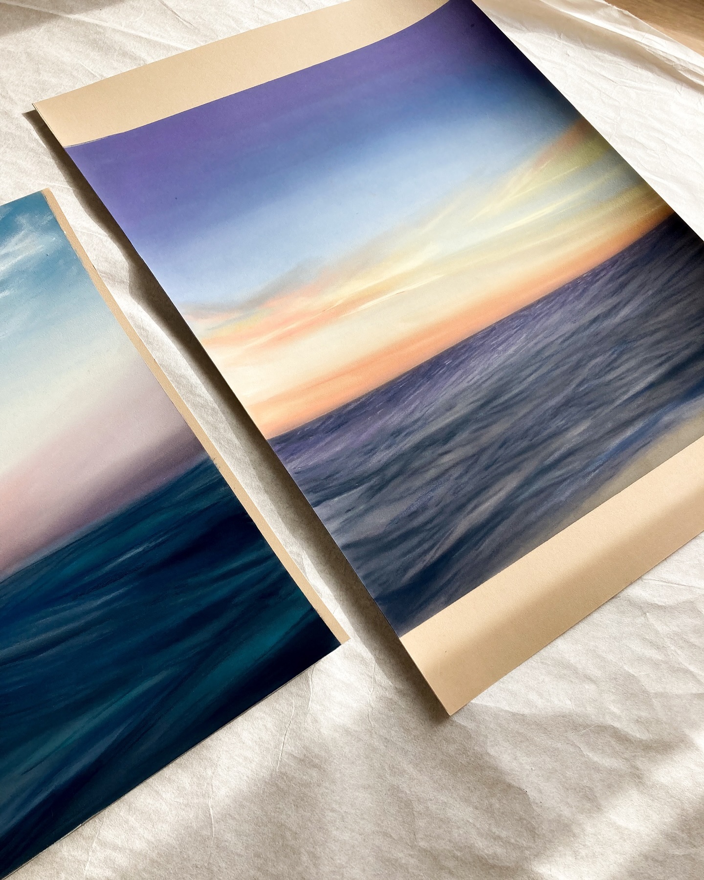 Alcuni 𝒓𝒆𝒈𝒂𝒍𝒊 diventano emozioni ed alcune 𝒆𝒎𝒐𝒛𝒊𝒐𝒏𝒊 si trasformano in 𝒄𝒐𝒍𝒐𝒓𝒊 🌈
Sto creando con grande 𝒅𝒊𝒗𝒆𝒓𝒔𝒊𝒕à  faccio da canale per tutte queste vostre emozioni meravigliose 
𝑮𝒓𝒂𝒛𝒊𝒆 

𝑷𝒆𝒓 𝒊𝒏𝒇𝒐 𝒐 𝒄𝒐𝒎𝒎𝒊𝒔𝒔𝒊𝒐𝒏𝒊 𝒊𝒏 𝒅𝒊𝒓𝒆𝒄𝒕 

art artgallery artlover artpost artcollector artistic artoninstagram artonpaper artoncanvas artist artstudio artwork artistwork artdesign artcommission art_we_inspire art_4share art_realism_ artphoto artonline artnature pastel