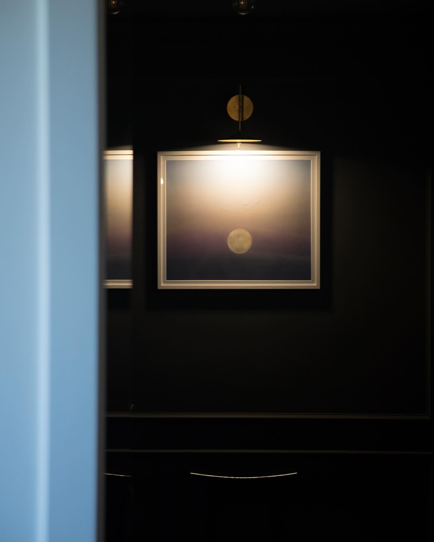 Anche questa luna illuminata ha trovato il suo posto

Grazie a tutti vi sono infinitamente grata